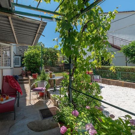 Apartment Hrabar Longo Trogir Exterior photo